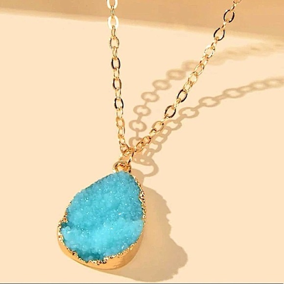NEW GOLD MINT BLUE RESIN WATER DROP PENDANT NECKLACE - Picture 2 of 2